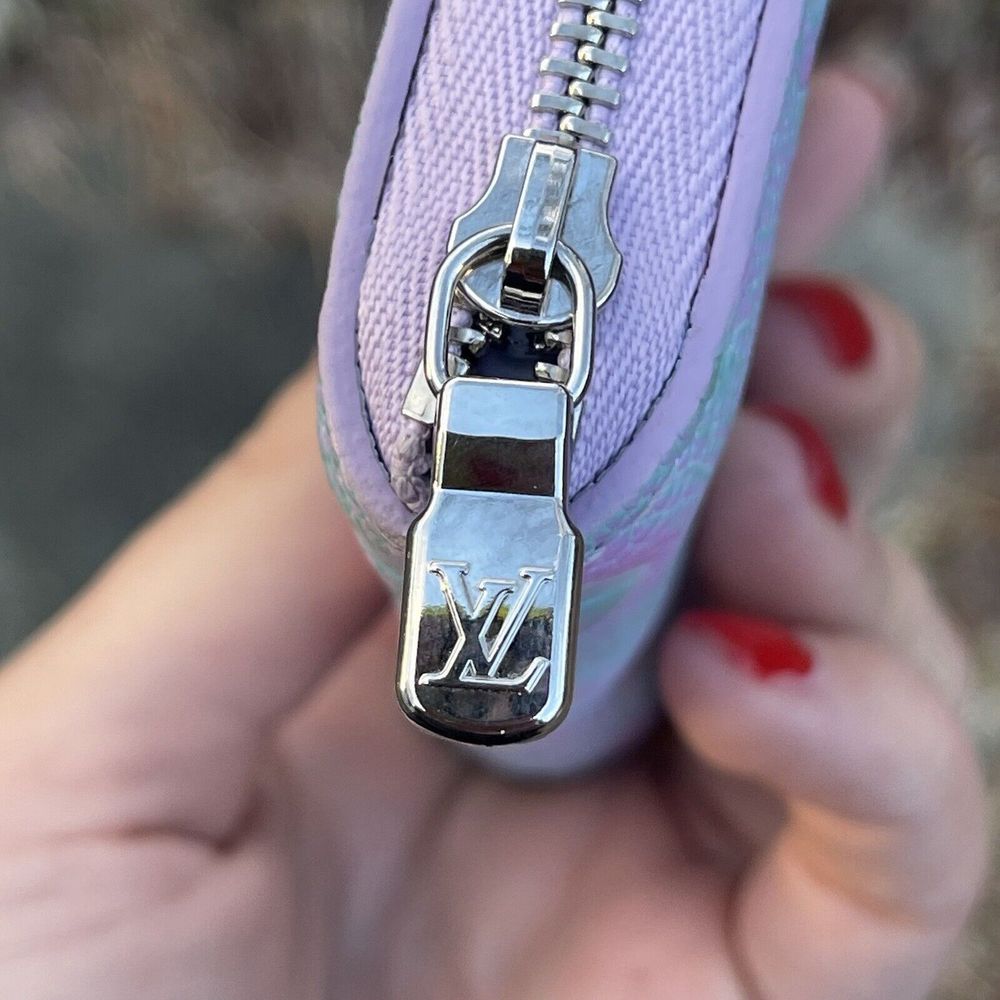 💖SOLD💖Louis Vuitton Lilac Summer Stardust Zippy Compact Wallet - Picture 3 of 12